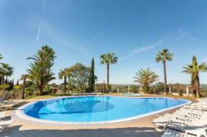 Host Wise - Deluxe Spacious House with Terrace & Jacuzzi
